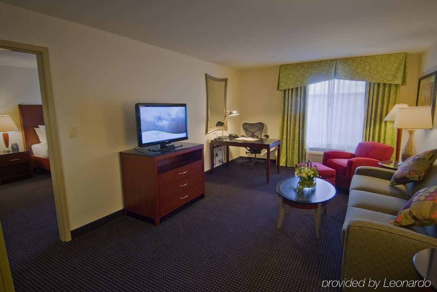 Hilton Garden Inn Rockville - Gaithersburg Номер фото